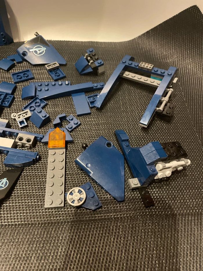 Lego petit lot vrac Avengers 76126 le quinjet bleu foncé et autre officiel Marvel. - photo numéro 7