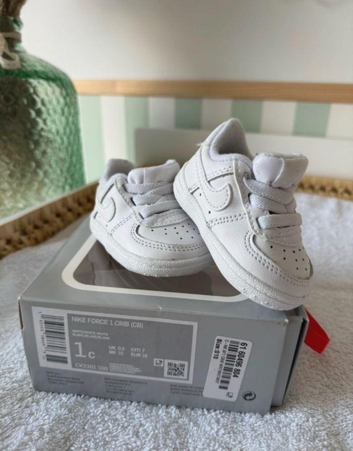 Basket air force bébé