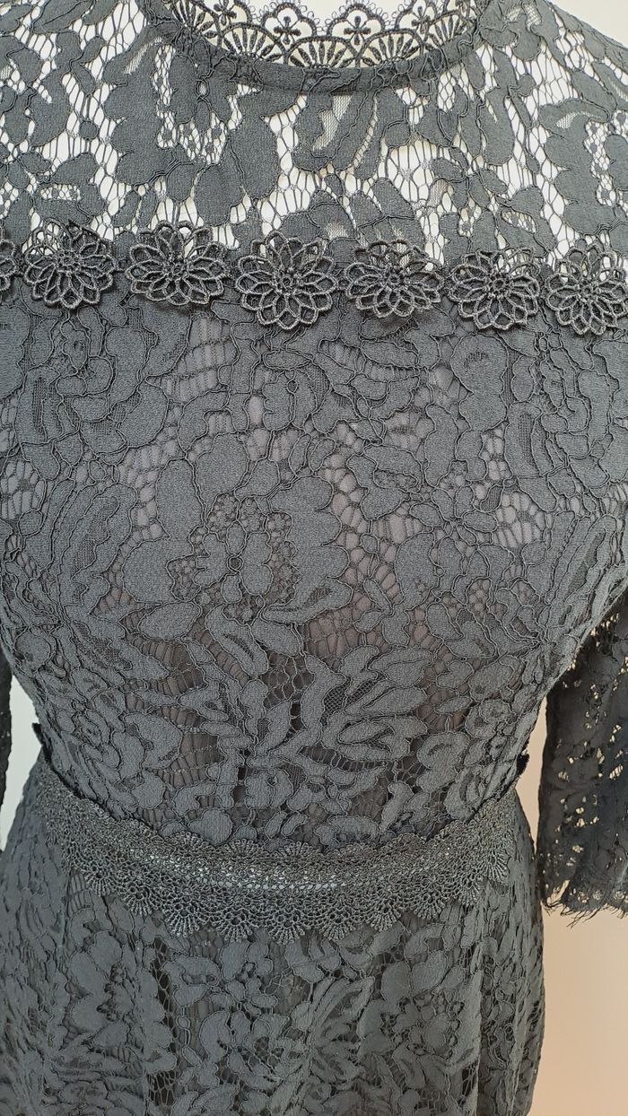 Robe noire dentelle - photo numéro 2