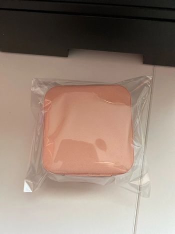 Boîte à bijoux rose de voyage neuve