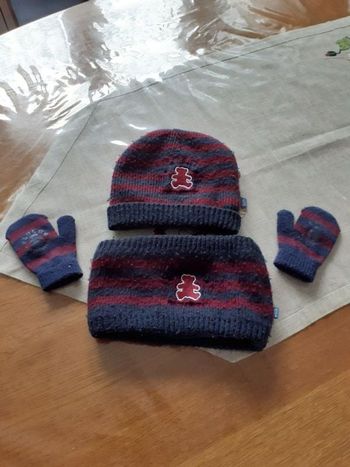 Ensemble bonnet cache cou moufles