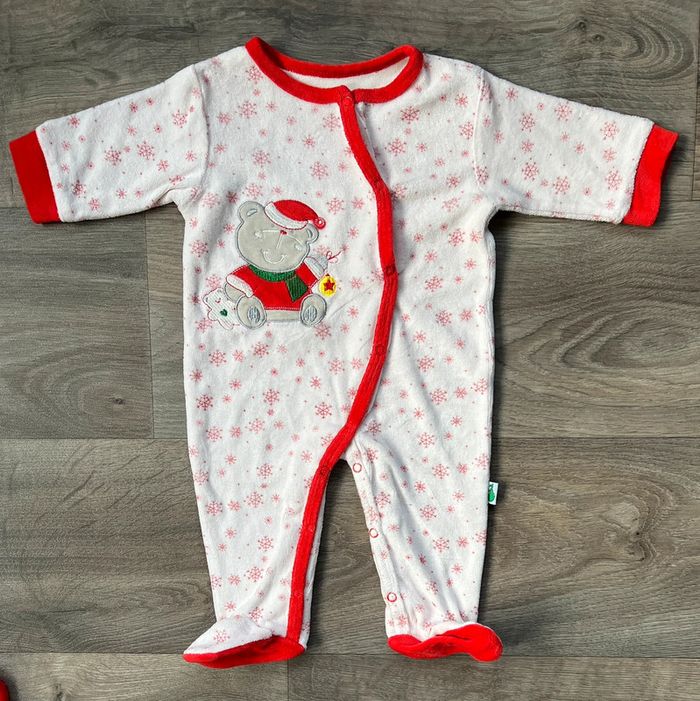 Lot de 2 pyjamas de Noël 🎅 taille 3 mois - photo numéro 4