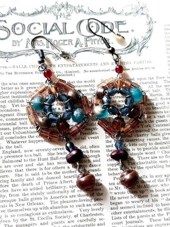 Magnifique paire de boucles d'oreilles pendantes en perles