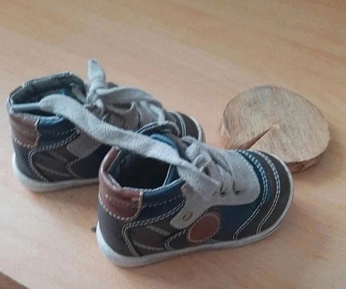 Chaussures de marche Pointure 20 - photo numéro 5