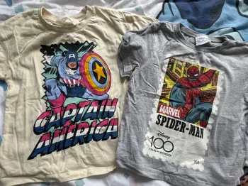 Lot 2 t shirt Marvel