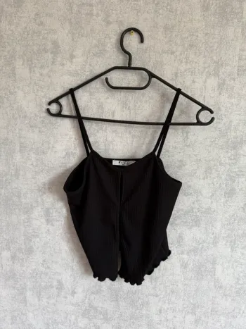 top à bretelles noir NA-KD taille S