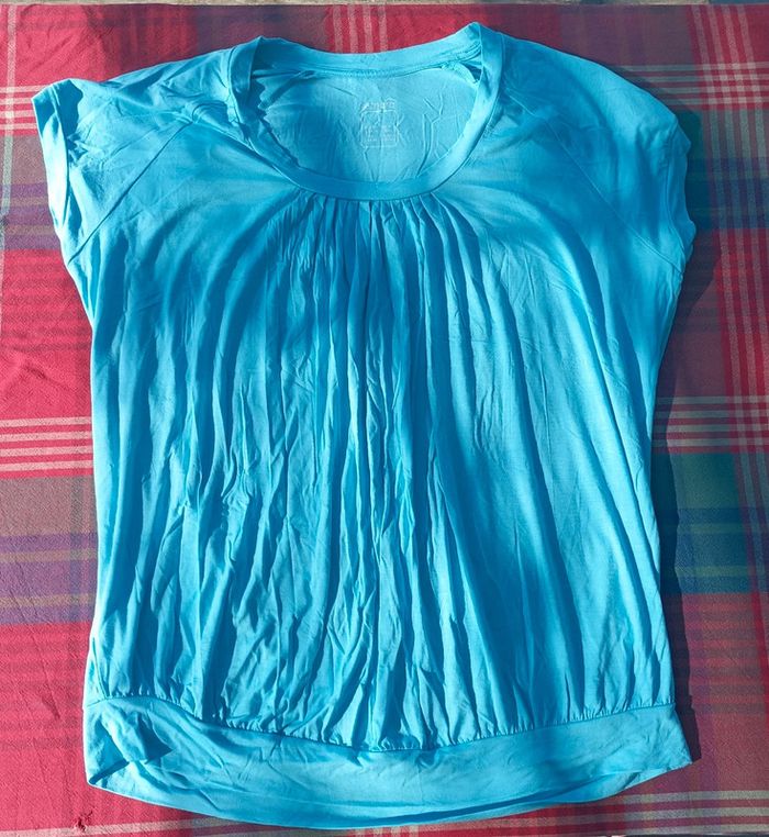 Très shirt bleu Esmara