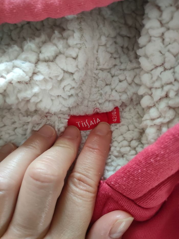 Gilet zippé femme en bon état taille 42/44 ( taille petit ) - photo numéro 4