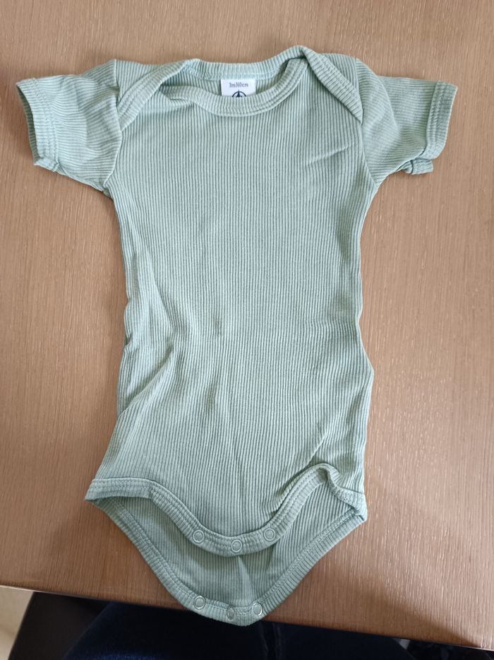 Bodies 3 mois - photo numéro 5