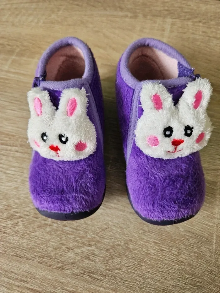 Chaussons violets lapins pointure 20