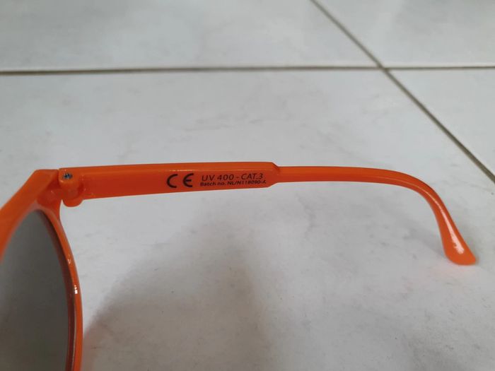 Lunette de soleil m et ms orange neuf - photo numéro 4