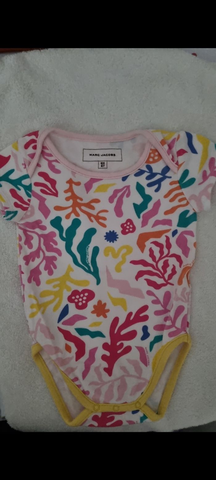 Lot vêtements bébé kenzo Marc Jacobs et guess - photo numéro 5