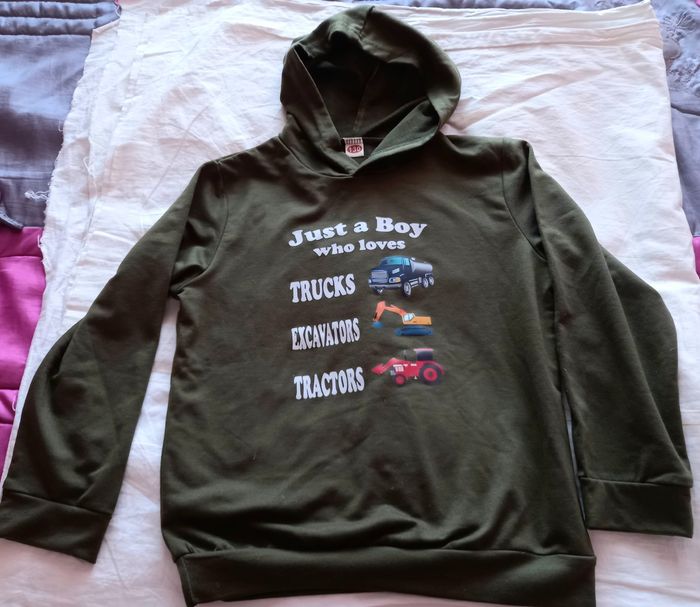 Tee shirt 8 ans (130)