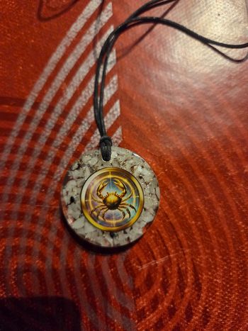Orgonite signe zodiacal cancer pierre naturelke quartz rose