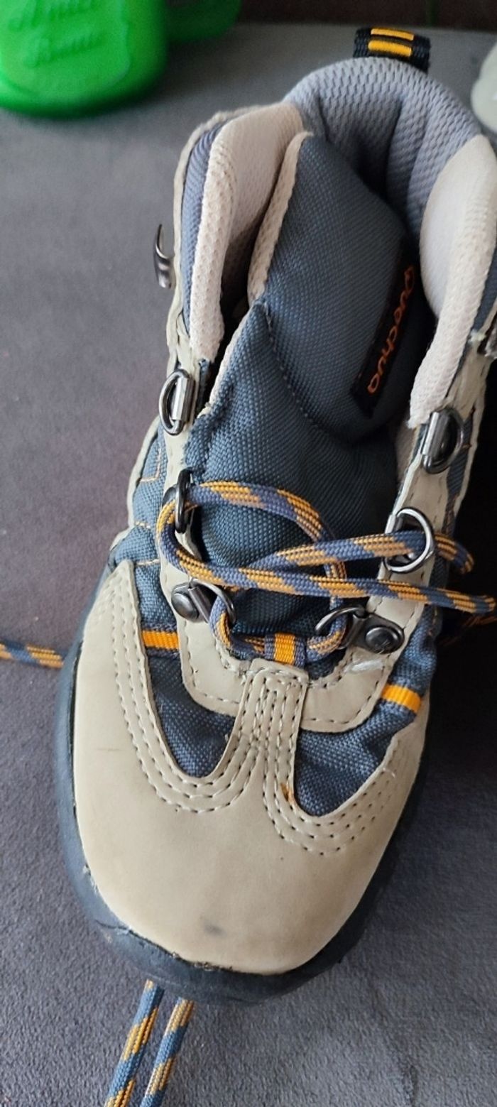 Chaussures de randonnée taille 30 Quechua - photo numéro 3