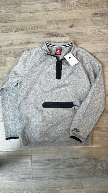 Nike Tech