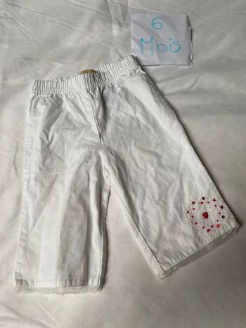 Pantalon 6 mois fille en très bon état