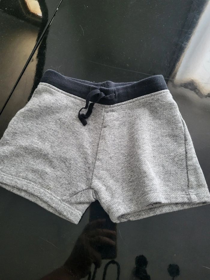 Short gris chine boutchou 2 ans