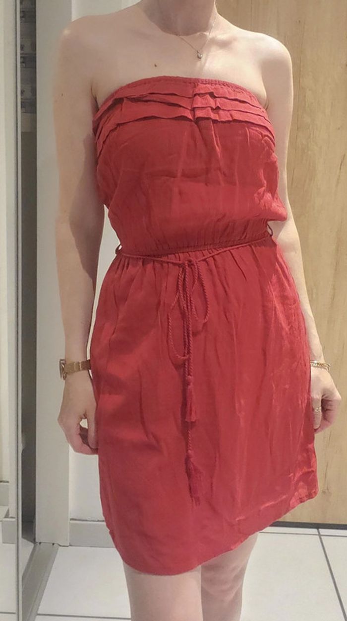 Légère robe d'été dans bretelles rouge Pimkie