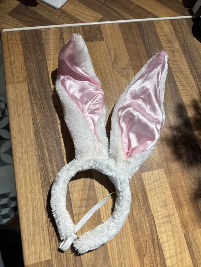 Serre tête déguisement oreilles lapin satin couronne mardi gras carnaval fête