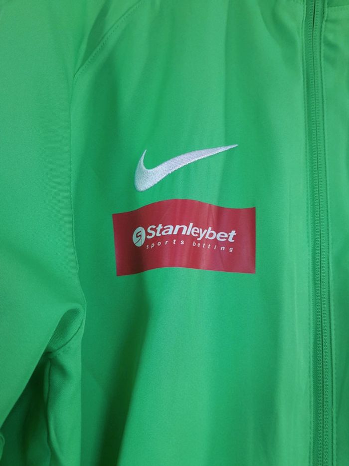 Veste coupe vent Nike la louviere  stanleybet taille L - photo numéro 2