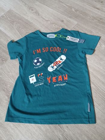 Tee shirt 8 ans à motifs