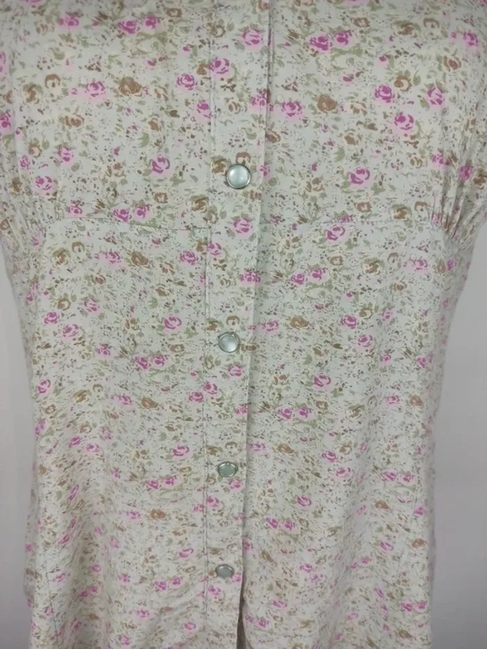 Chemise manches courtes nouée boutons pressions crème motifs fleuris pastels taille 44 Tissaia - photo numéro 5