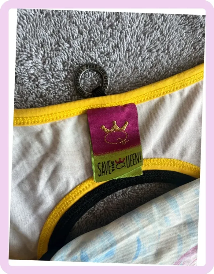 🌄 Haut Save The Queen Taille L – Paysage Artistique & Dos Ouvert - photo numéro 5