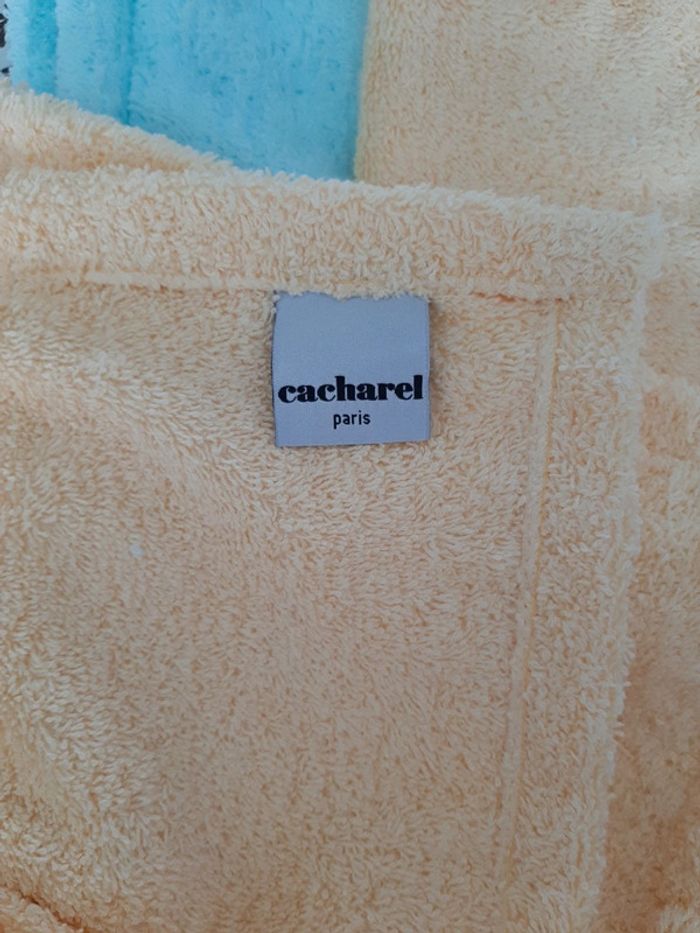 Lot de serviettes neuves cacharel - photo numéro 3