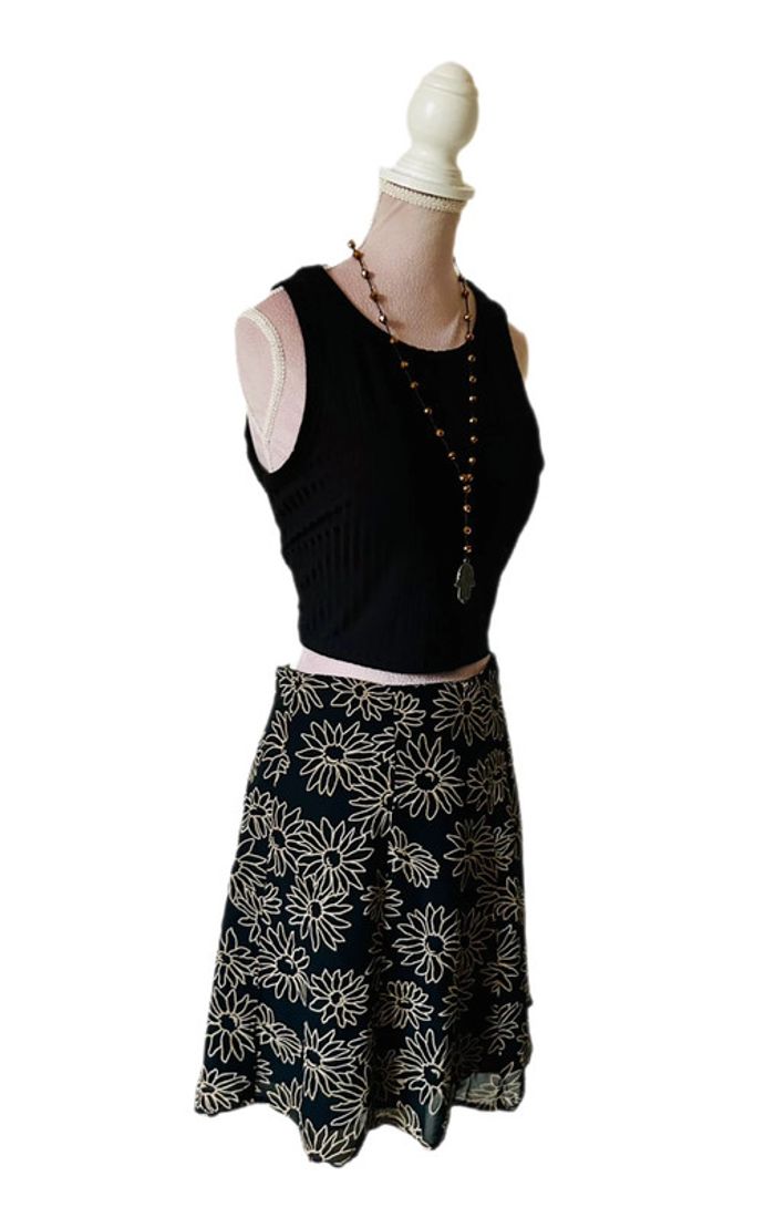 🖤🌿Jupe courte noire à fleurs vintage 90s Pimkie short black floral trapeze skirt🌿🖤 - photo numéro 4