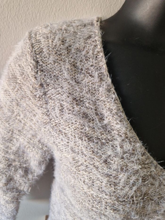 Petit pull ouvert dans le dos - photo numéro 3