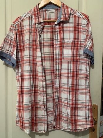 Chemise à carreaux