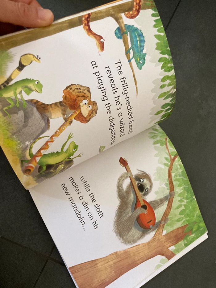 Livre Hullabaloo at the zoo - photo numéro 3