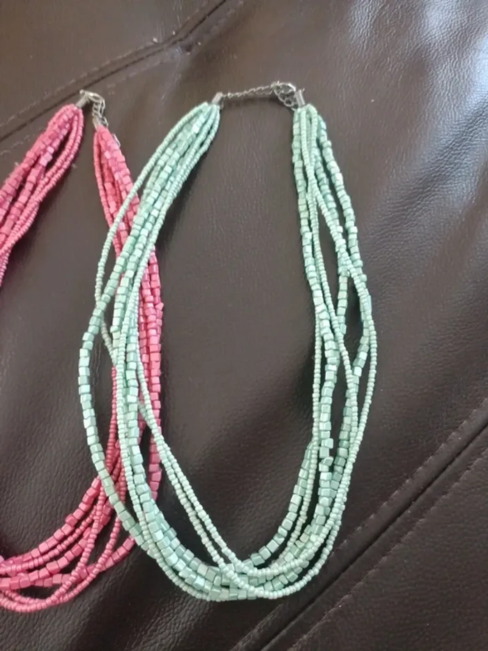 Deux jolies colliers - photo numéro 2