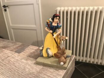 Figurine princesse blanche neige