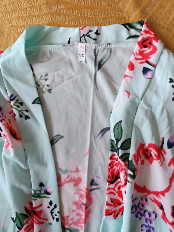 Gilet fleuri XL - photo numéro 3