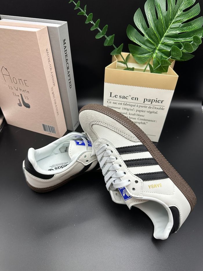 Baskets Adidas taille 383 - photo numéro 3