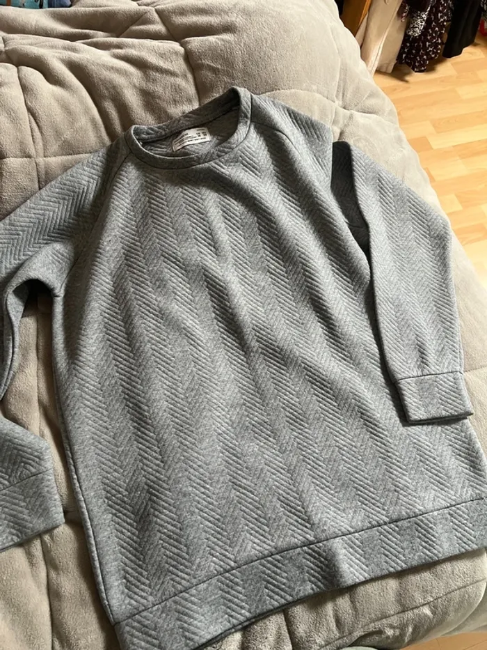 Pull gris