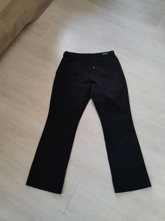Jean levis 550 relaxed boot cut modèle pour hanches arrondies - photo numéro 2