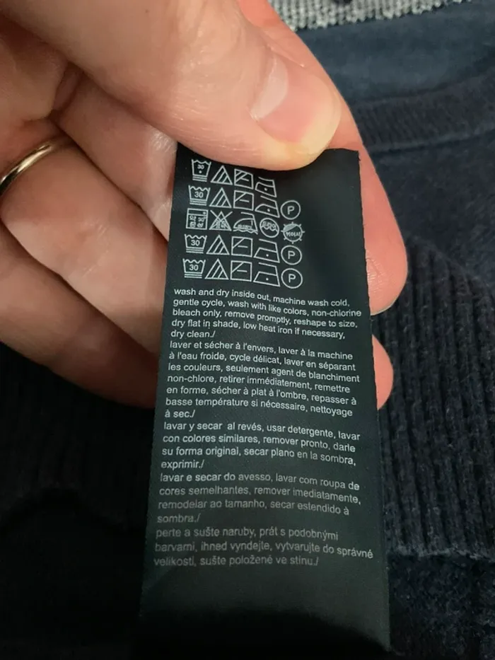 Pull col en V bleu marine pour homme Tommy Hilfiger taille M 471 - photo numéro 11