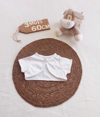 Gilet court 👣 boléro, manches courtes, blanc, mini Adélie, 3 mois