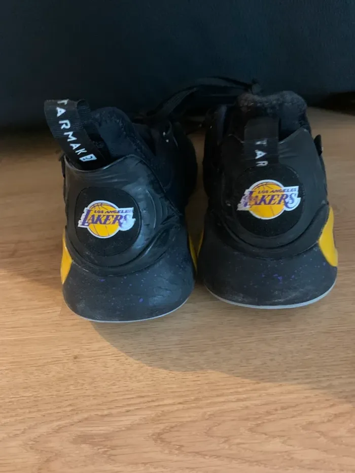Baskets Los Angeles Lakers - photo numéro 4