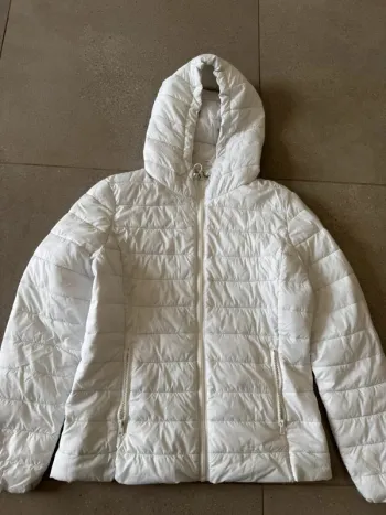 Doudoune blanche à capuche Jennyfer, taille M, bon état