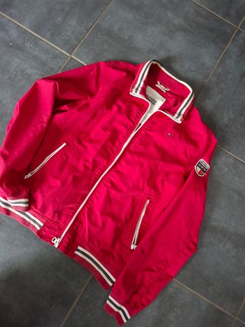 Blouson homme M tommy Hilfiger  tres tres bon état rouge 