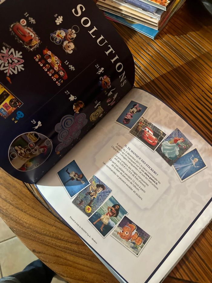 Livre Panini Sticker déjà collés très bon état - photo numéro 6