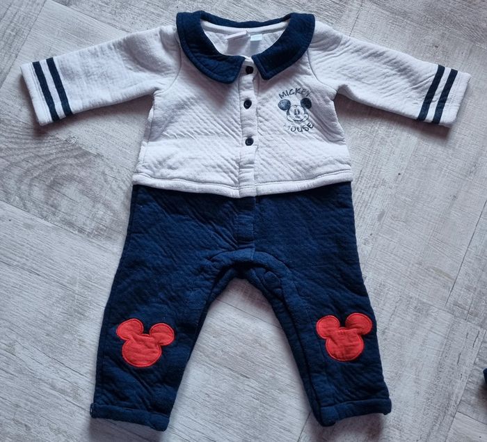 Combinaison matelassée mickey 12 mois