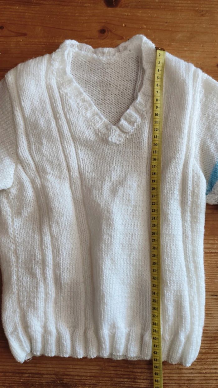 Pull col V tricoté fait main - 3/4 ans - TBE - photo numéro 3