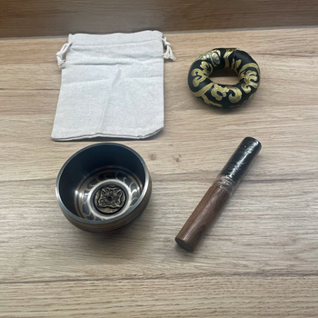 Bol chantant tibétain en métal gravé + maillet + coussin – Méditation / Feng Shui