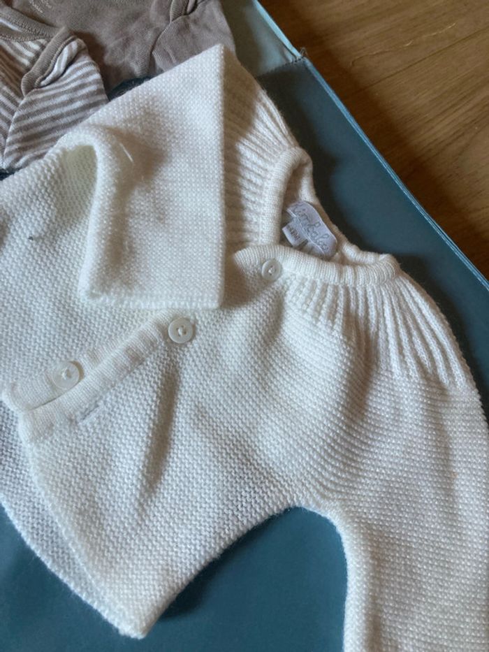 Lot de 14 bodys naissance+pyjama+bonnet+gilet - photo numéro 10