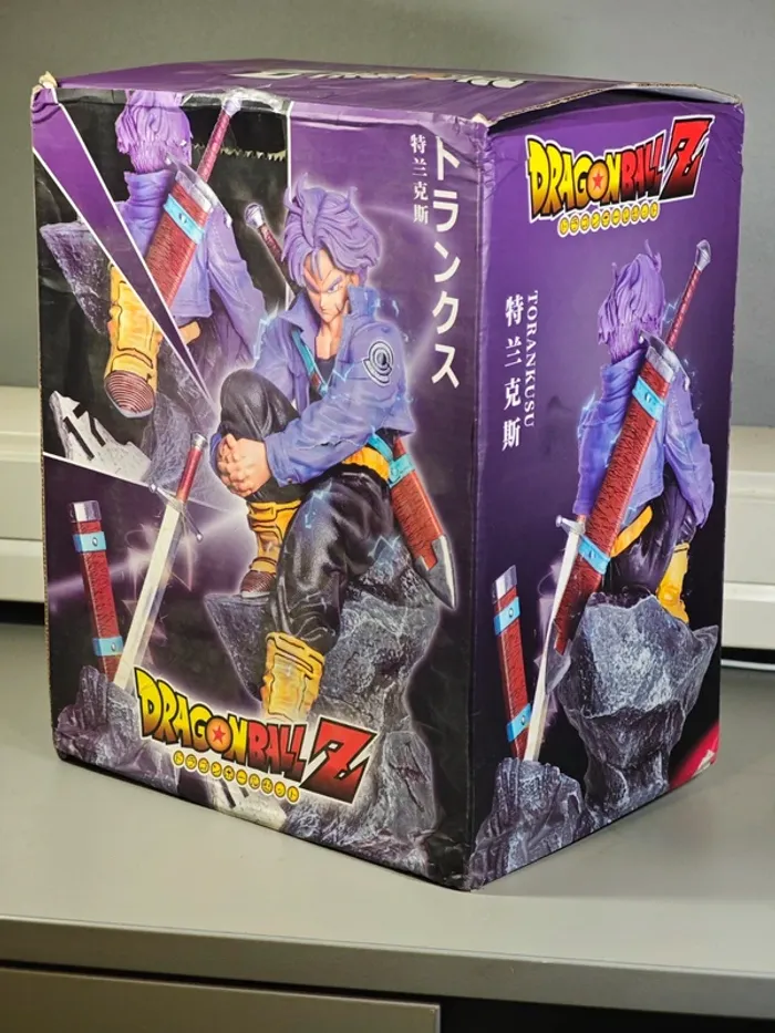 Figurine Dragon Ball Z : Mirai Trunks 26cm neuve avec boîte - photo numéro 13